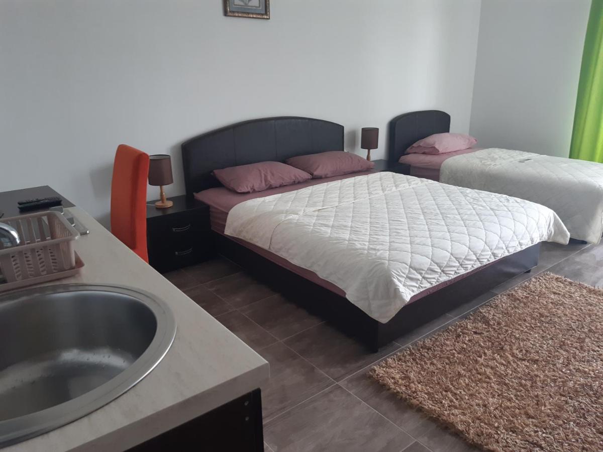 Zara Apartments 乌尔齐尼 外观 照片